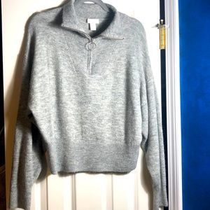 H & M sweater